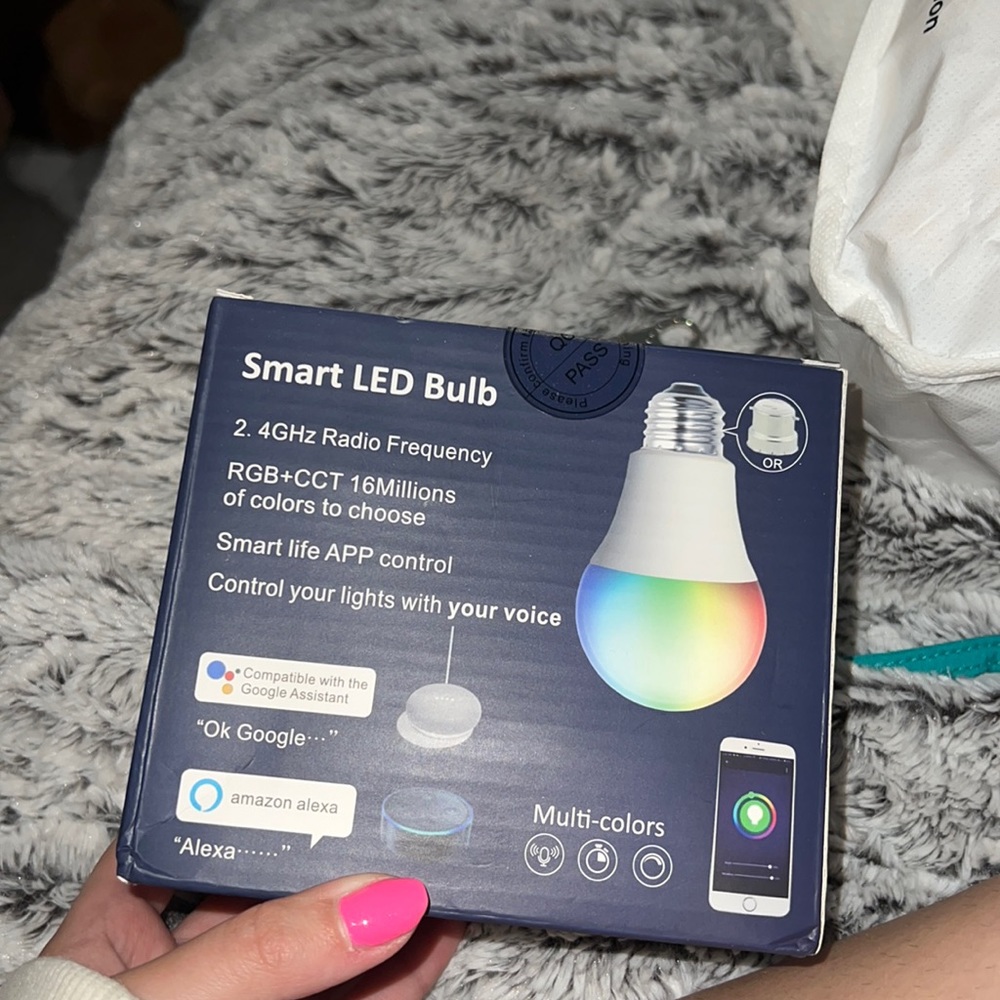 Brand new !! Smart led light bulbs
